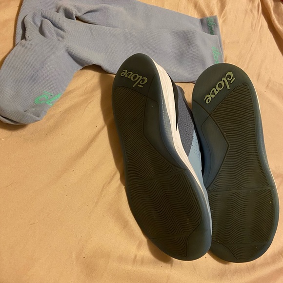 Clove Nursing Shoes — Fully Sterilizable! - Picture 4 of 4